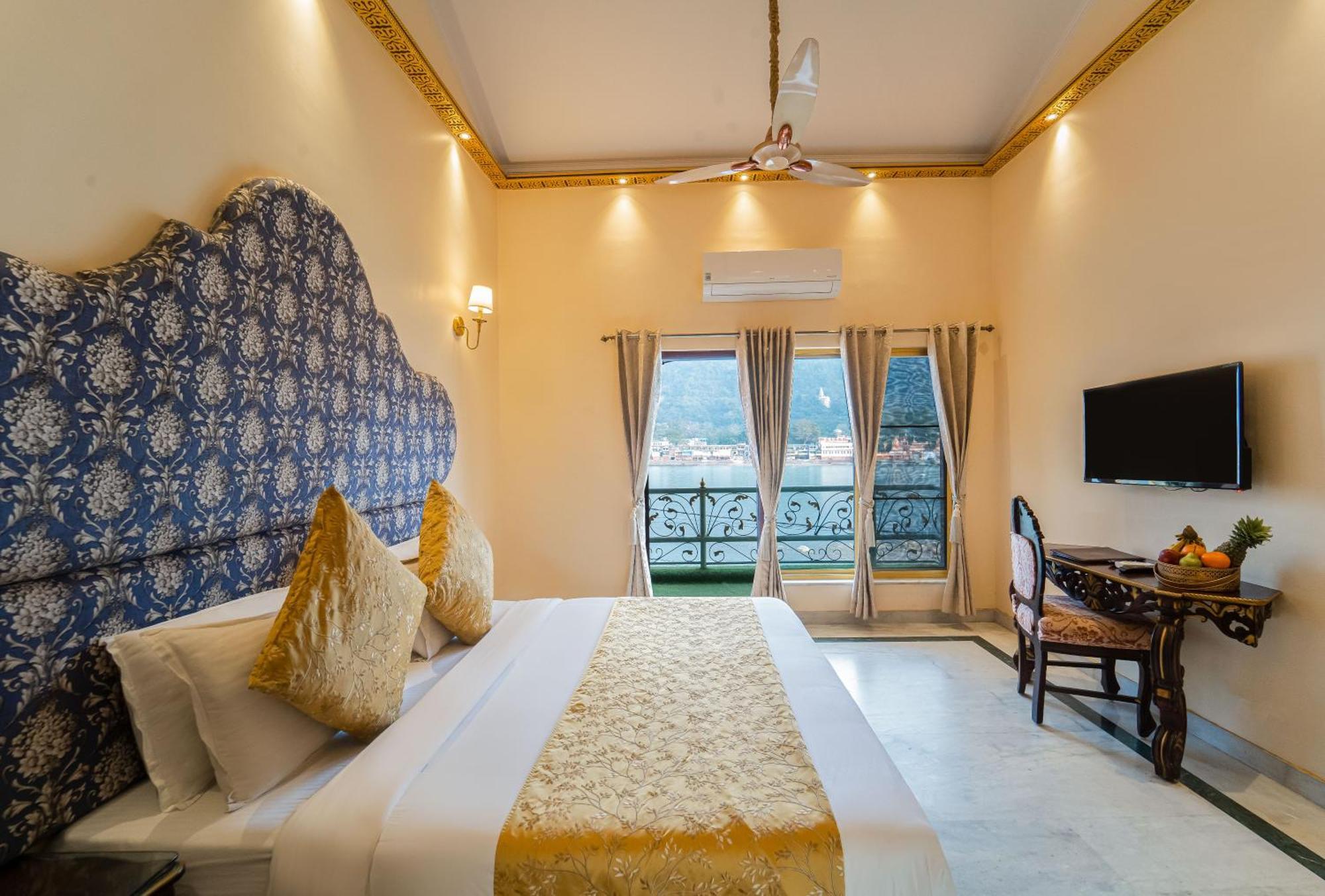 The Neeraj Ganga Heritage Palace Rishīkesh Exterior foto