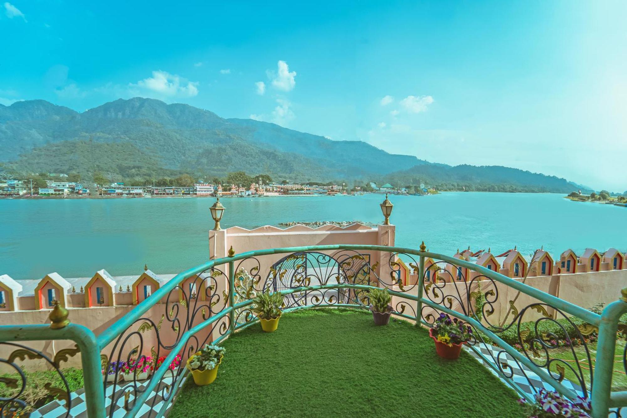The Neeraj Ganga Heritage Palace Rishīkesh Exterior foto
